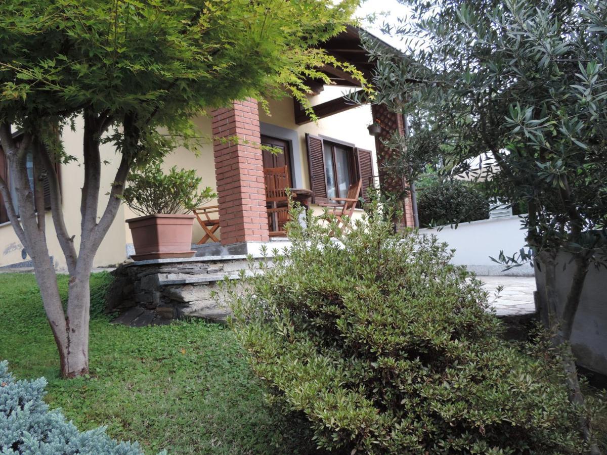 Casa Vacanza Il Glicine Casale Corte Cerro Exterior foto