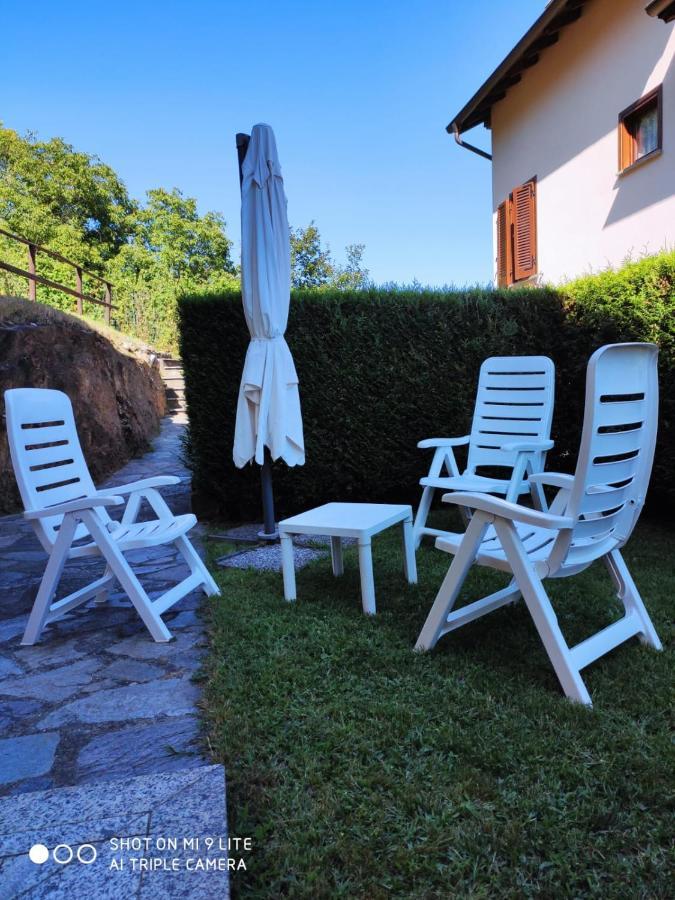 Casa Vacanza Il Glicine Casale Corte Cerro Exterior foto